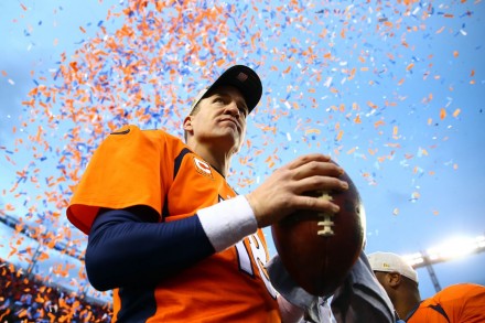 Super Bowl 2016, vincono i Broncos